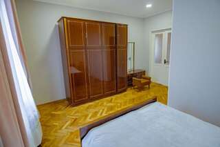 Проживание в семье У Наны Лагодехи Двухместный номер с 1 кроватью и собственной ванной комнатой-1